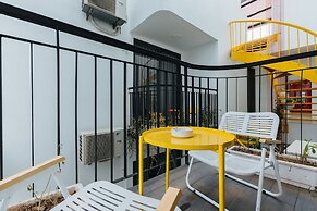 Westlake Emerald Suites