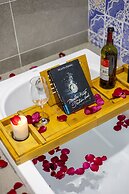 Westlake Emerald Suites