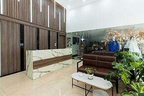 Westlake Emerald Suites