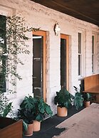 guesthouse by good neighbor