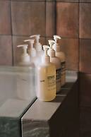 guesthouse by good neighbor