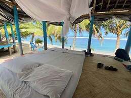 Jaymy Beach Fales