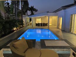 Luxury Pool Villa 510 4BR 8-10 Persons
