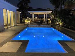 Luxury Pool Villa 510 4BR 8-10 Persons