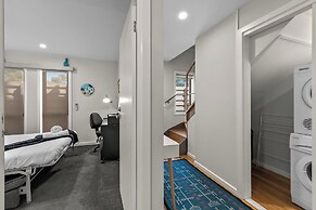 StayCentral - Thornbury Townhouse