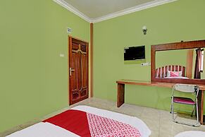OYO 92551 Netra Hotel