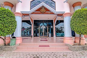 OYO 92551 Netra Hotel