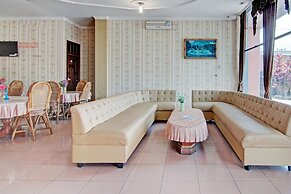 OYO 92551 Netra Hotel