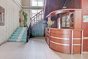 OYO 92551 Netra Hotel