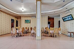 OYO 92551 Netra Hotel