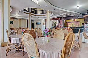 OYO 92551 Netra Hotel