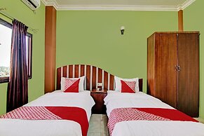 OYO 92551 Netra Hotel