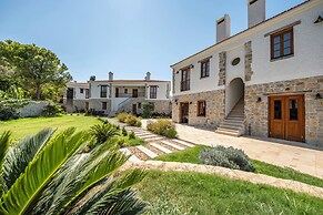 Dilek Hanım Konağı Datça