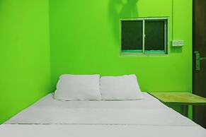 SPOT ON 92554 Budi Homestay SyariahNearGrand Batam Mall