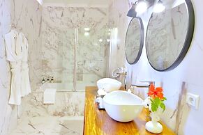 Andriana Resort & Spa