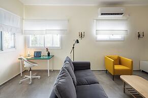 Eclectic Rabin Square Apt by Sea N' Rent