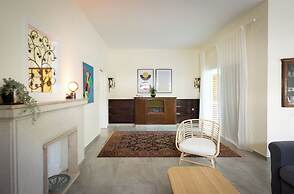 Eclectic Rabin Square Apt by Sea N' Rent