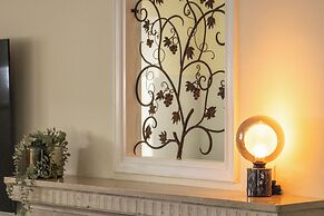 Eclectic Rabin Square Apt by Sea N' Rent