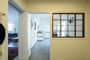 Eclectic Rabin Square Apt by Sea N' Rent