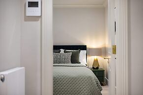 Marble Arch Suite 2-hosted by Sweetstay