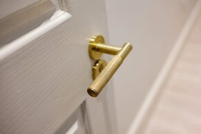 Marble Arch Suite 2-hosted by Sweetstay