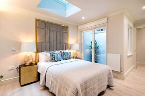 Marble Arch Suite 2-hosted by Sweetstay