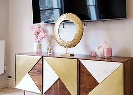 Marble Arch Suites