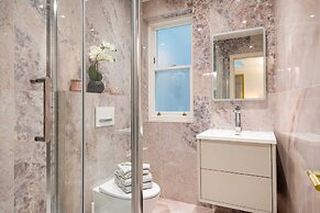 Marble Arch Suite 2-hosted by Sweetstay