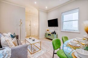 Marble Arch Suite 2-hosted by Sweetstay