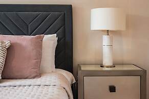 Marble Arch Suites