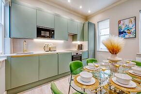 Marble Arch Suite 2-hosted by Sweetstay