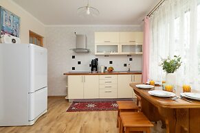 Cozy Apartment Zakopane by Renters