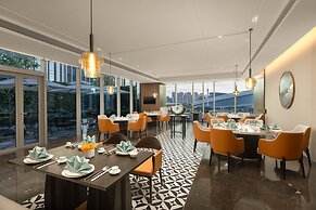 Crowne Plaza Jiangmen Binjiang by IHG