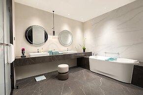 Crowne Plaza Jiangmen Binjiang by IHG