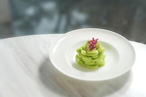 Crowne Plaza Jiangmen Binjiang by IHG