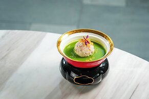 Crowne Plaza Jiangmen Binjiang by IHG