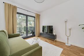 Studio Komuny Paryskiej by Renters