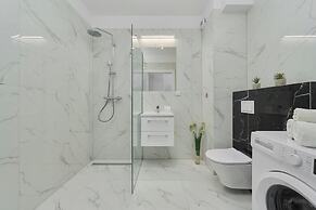 Studio Komuny Paryskiej by Renters