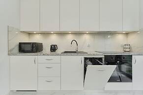 Studio Komuny Paryskiej by Renters