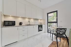 Studio Komuny Paryskiej by Renters