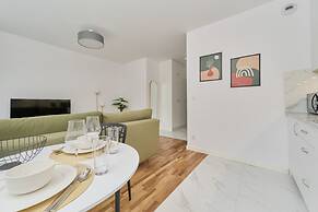 Studio Komuny Paryskiej by Renters