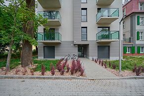 Studio Komuny Paryskiej by Renters