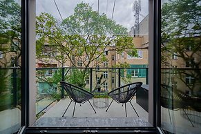 Studio Komuny Paryskiej by Renters