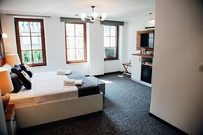 Yamalya Suites Hotel