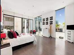 Perfect 4-bed Penthouse w/ Parking, Pool and Gym