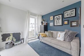 Sleek & Spacious 2BD Flat - Clapham
