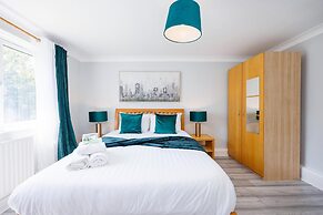 Convenient and Stylish 2-bed Apartment in Croydon