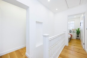 Luxurious - Pool Table - Games Room - Free Parking