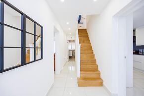 Luxurious - Pool Table - Games Room - Free Parking