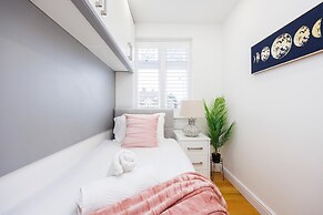 Luxurious - Pool Table - Games Room - Free Parking